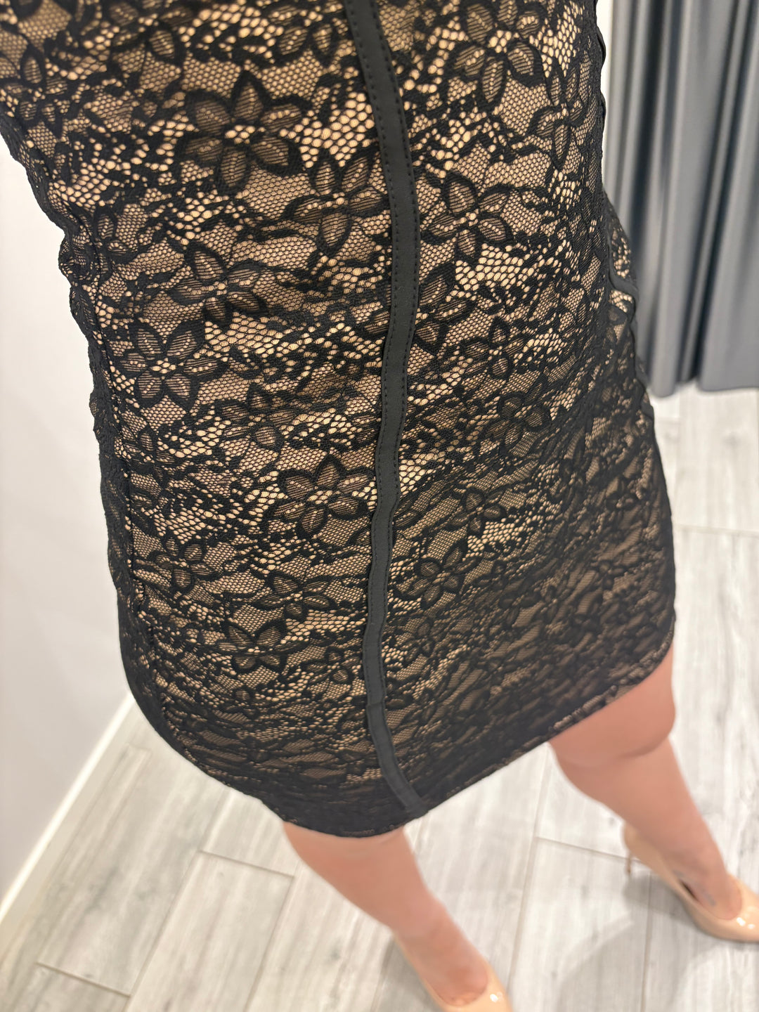 Vestito Corto in Pizzo